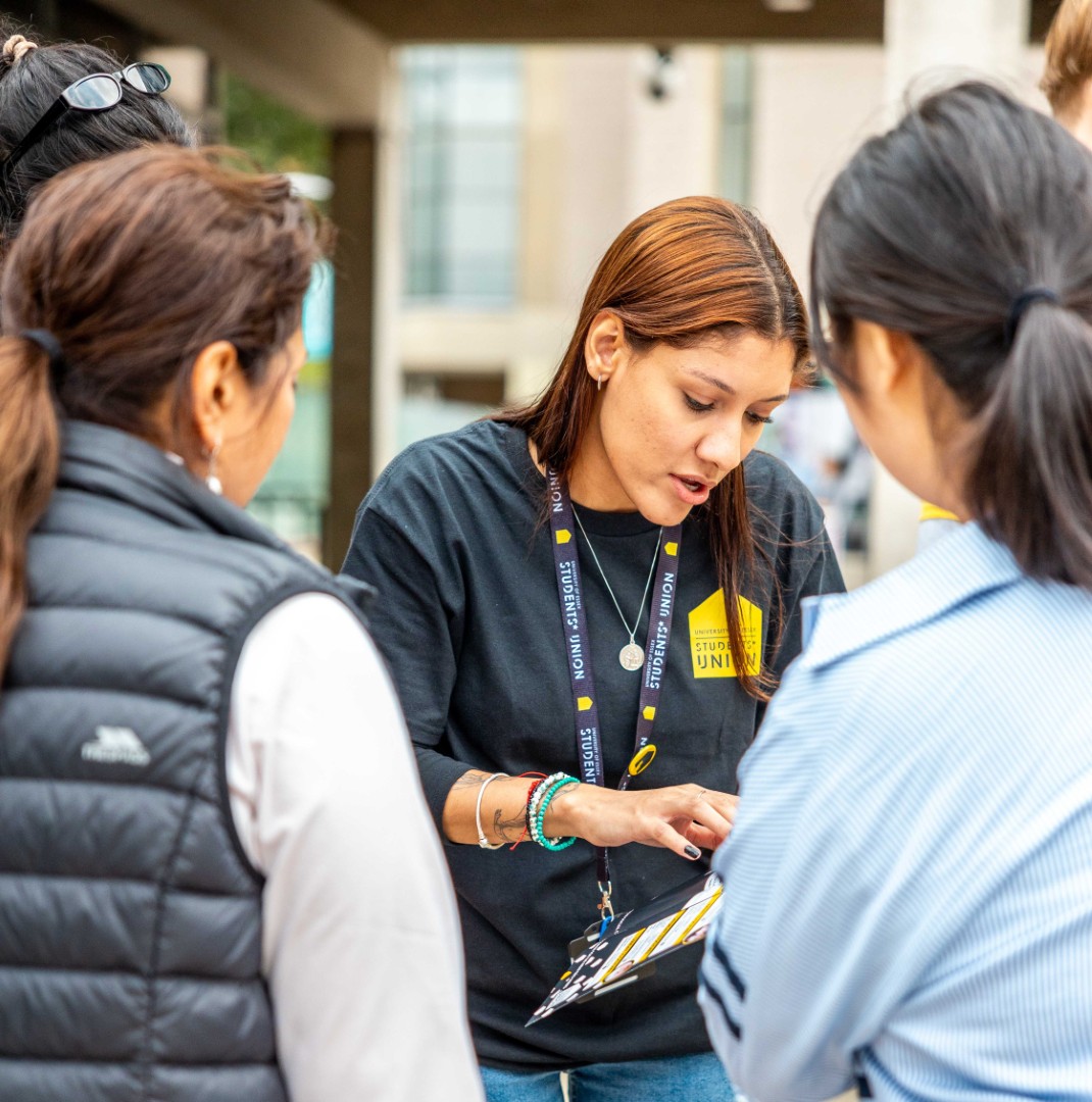 essex su staff helping students